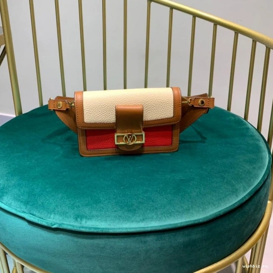 WIS BUMBAG VUITTON DAUPHINE LOUIS 0310